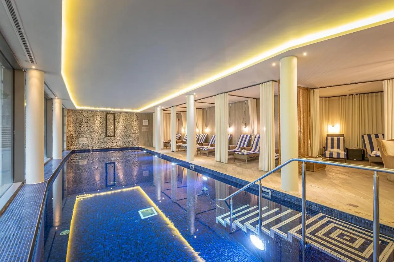 Hotel Harbour &