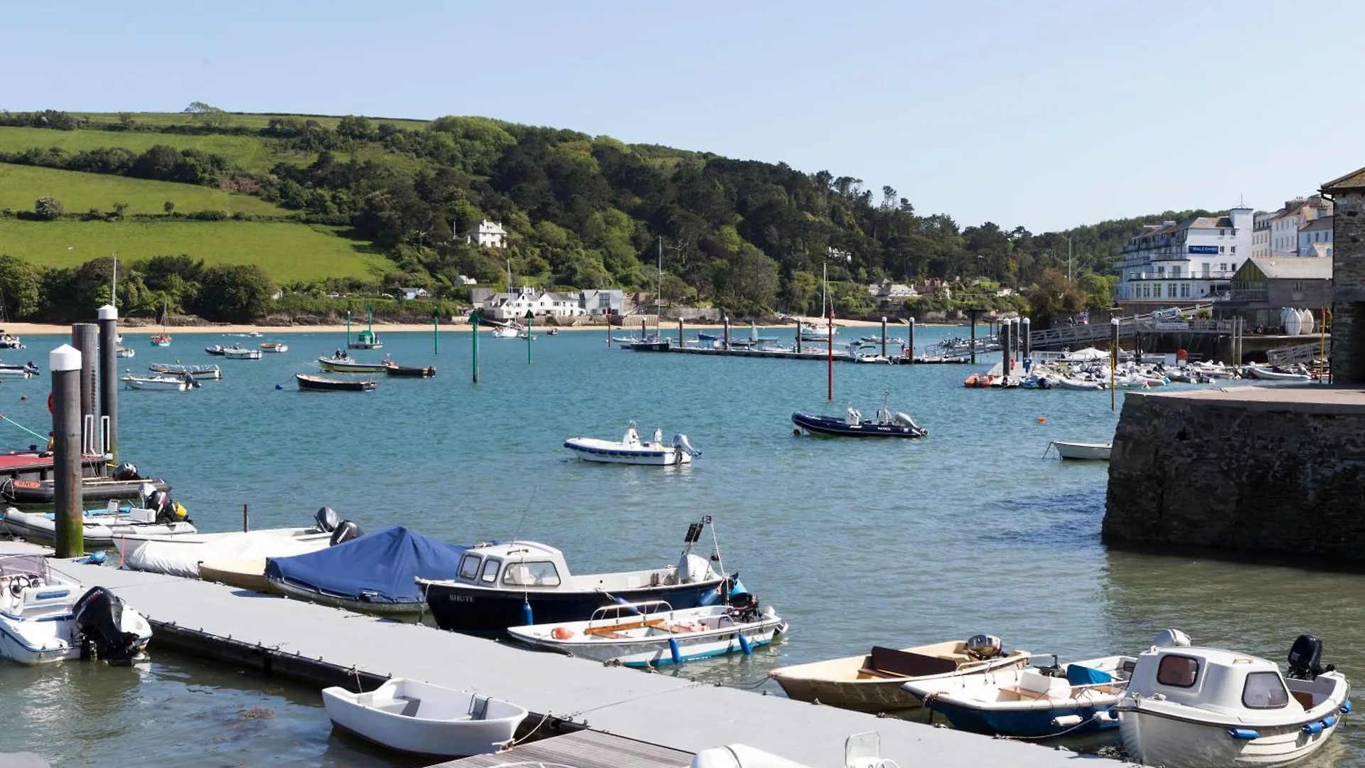 Harbour & 4*