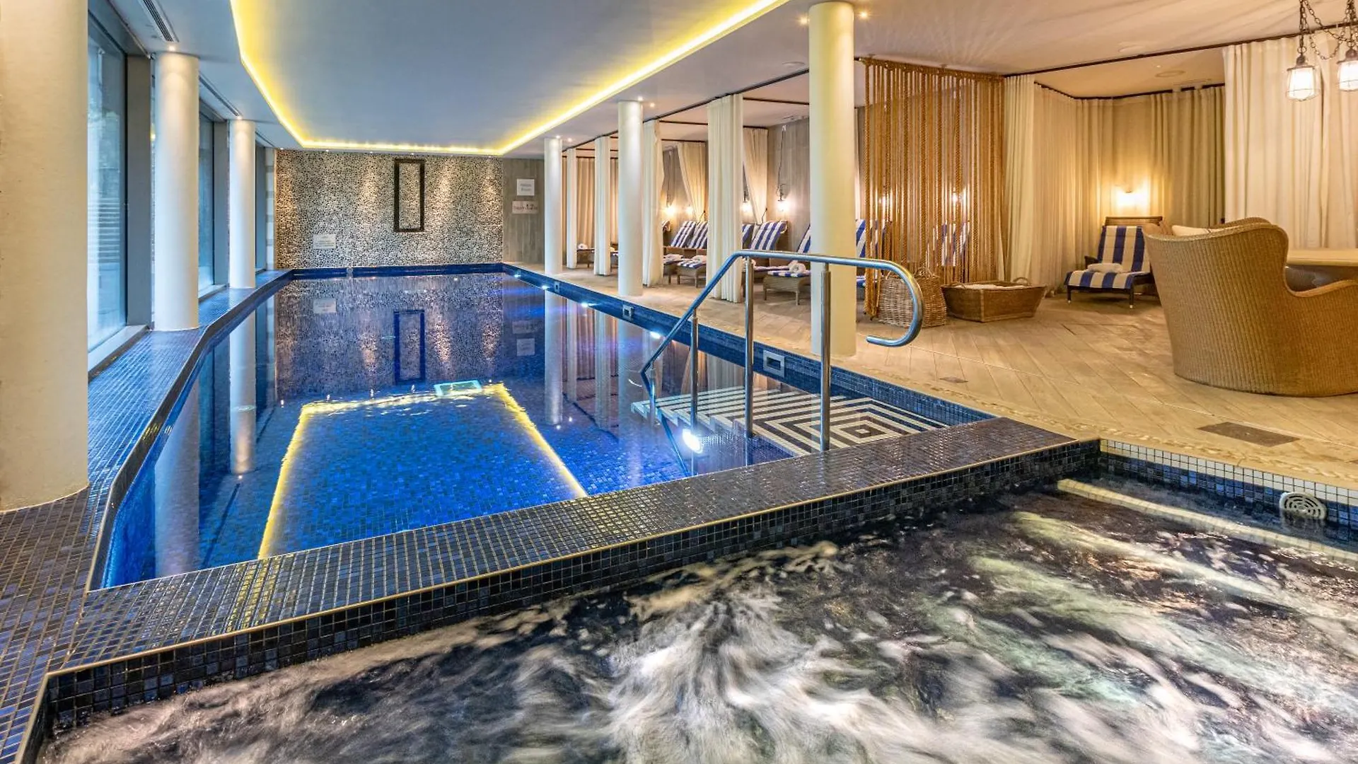 Hotel Harbour &