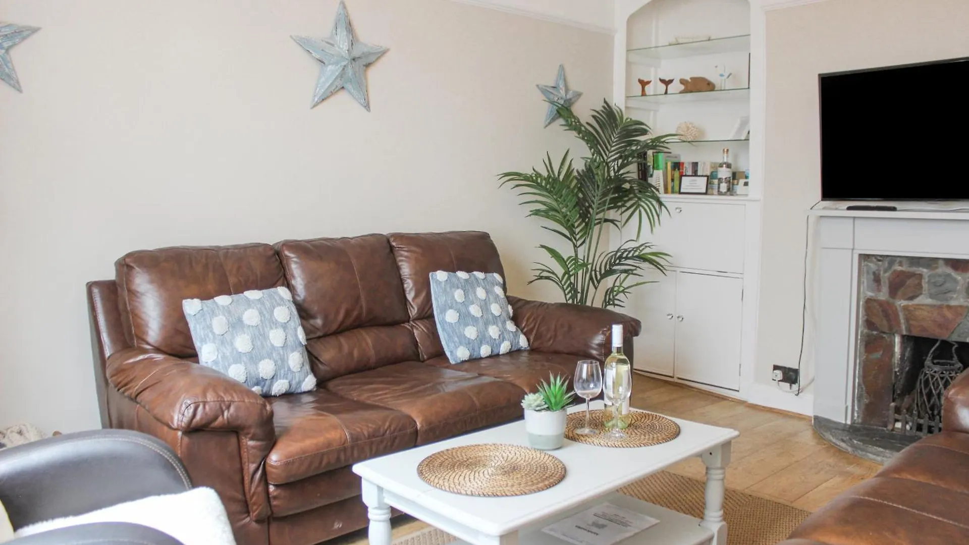 Sandcastles 15a Fore Street Apartment Salcombe