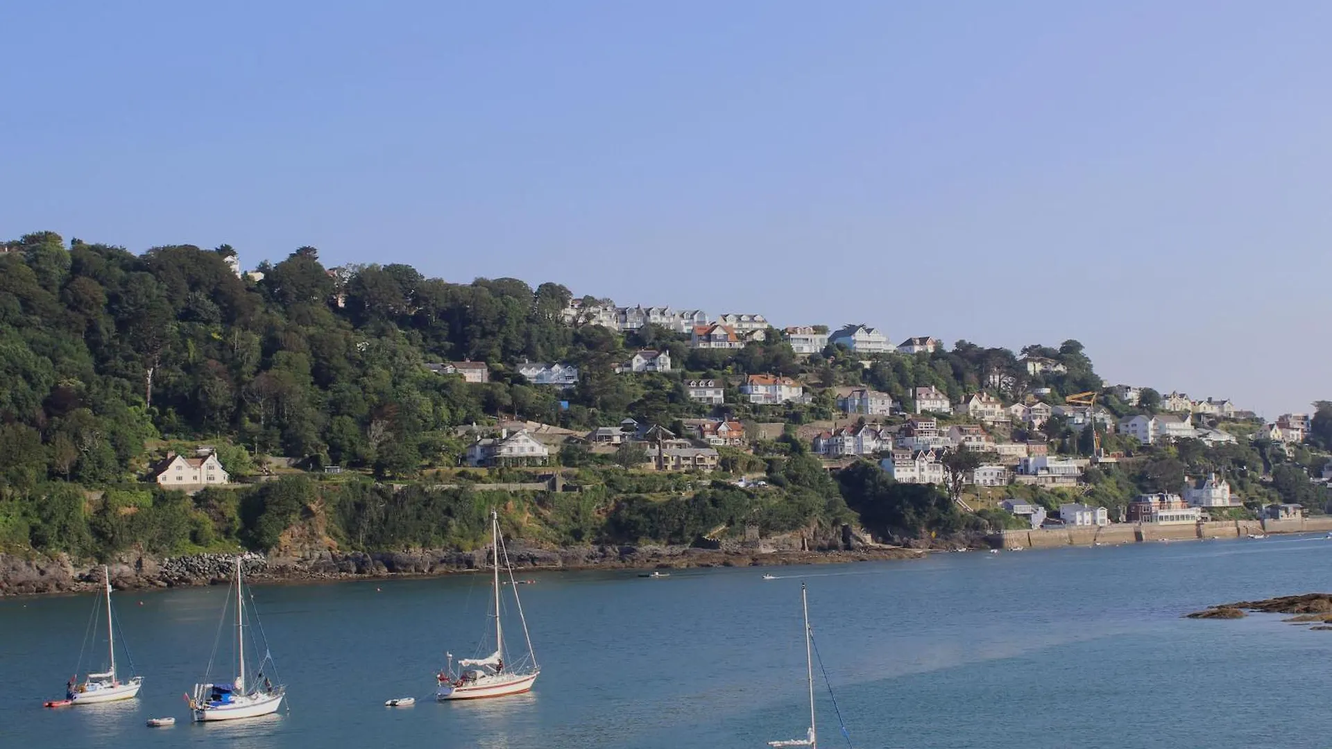 Sandcastles 15a Fore Street Salcombe