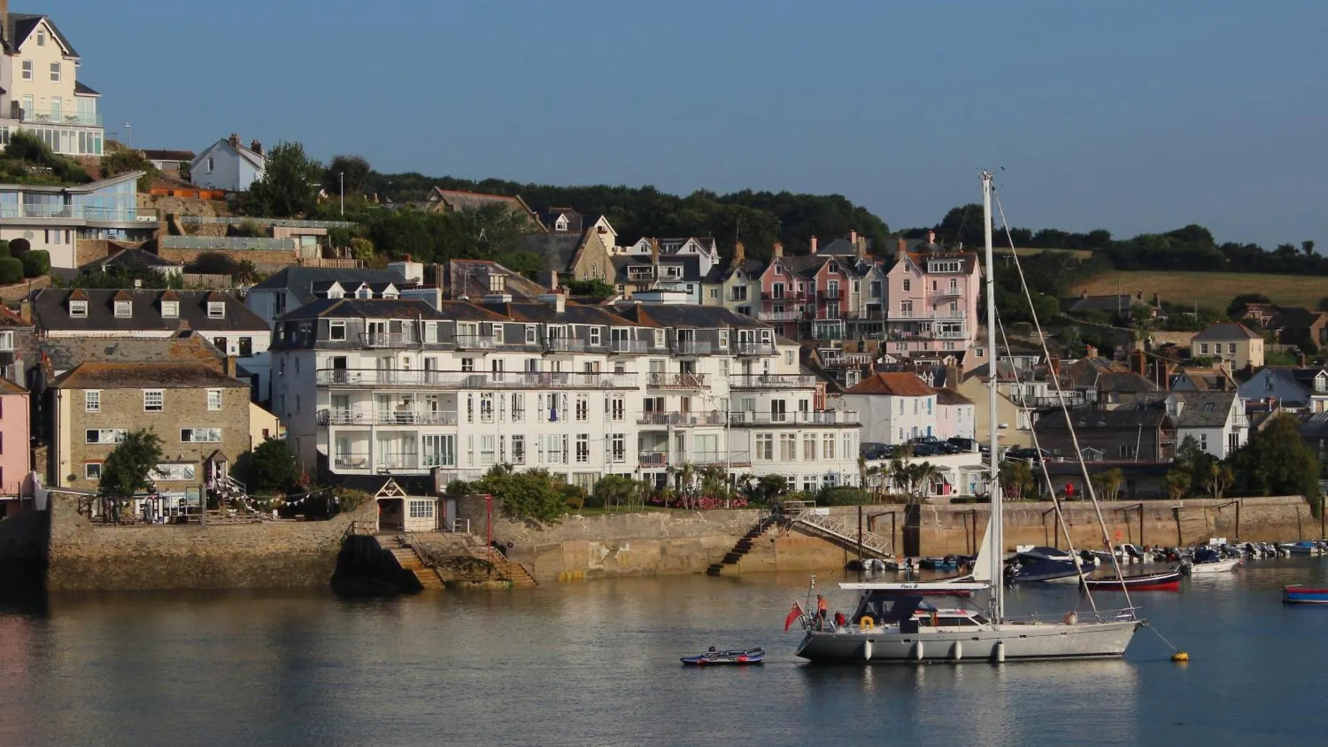 Sandcastles 15a Fore Street Salcombe
