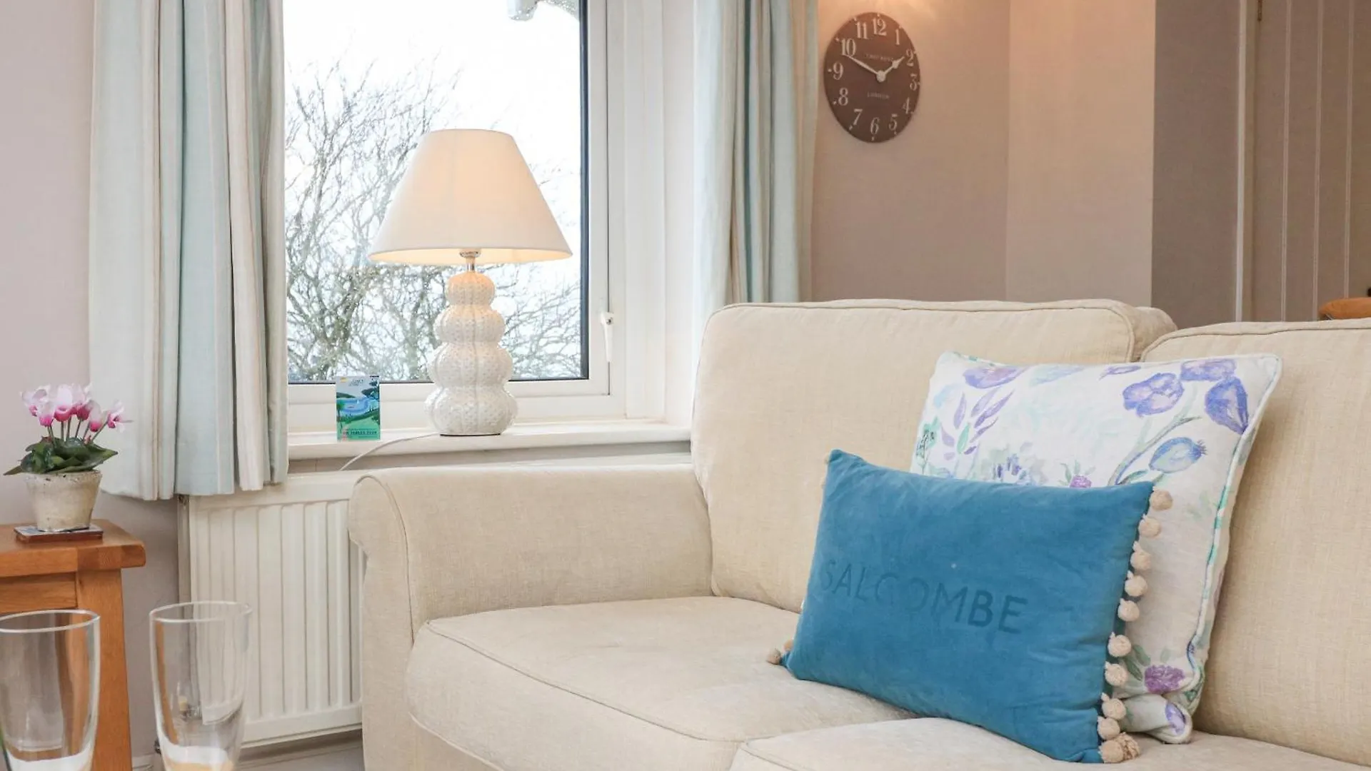 5 Melbury Apartment *