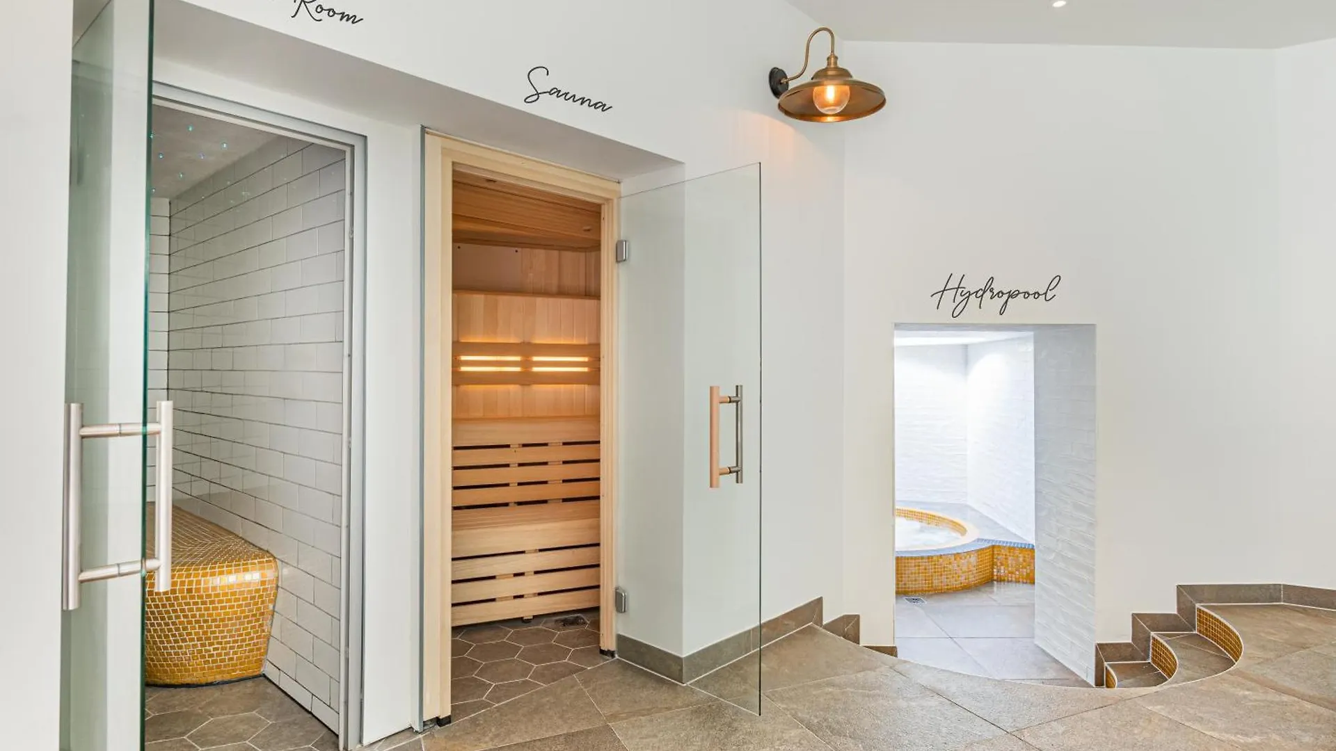 Harbour Club, & 4* Salcombe