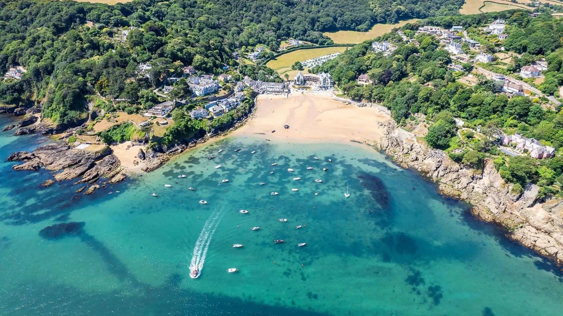 Hotel Harbour Club, & 4*