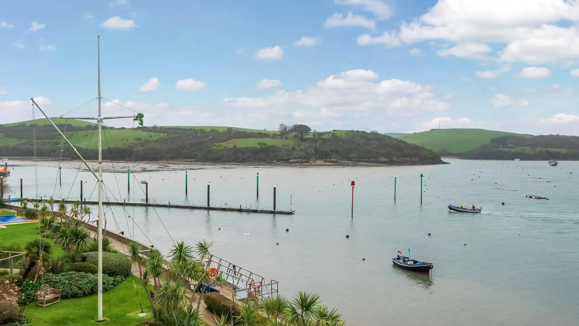 N° 28 The Salcombe
