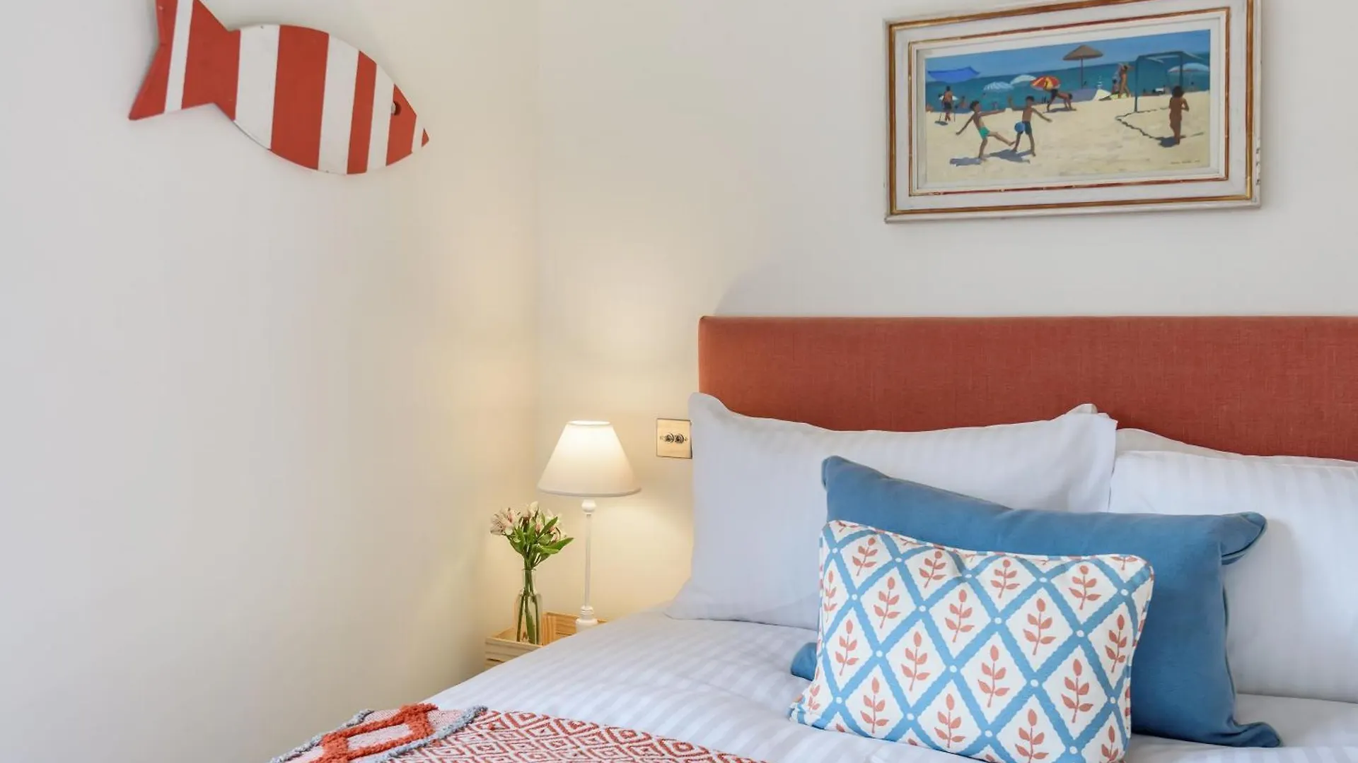 In Tranquil Hamlet Holiday home *