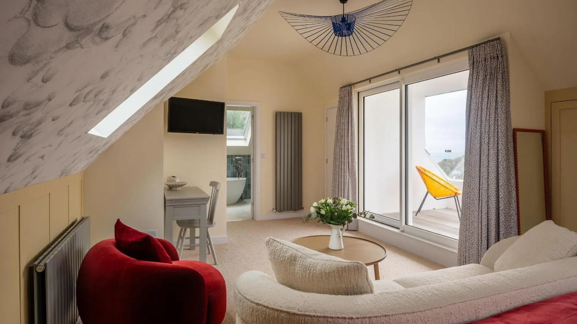 Mandalay * Salcombe