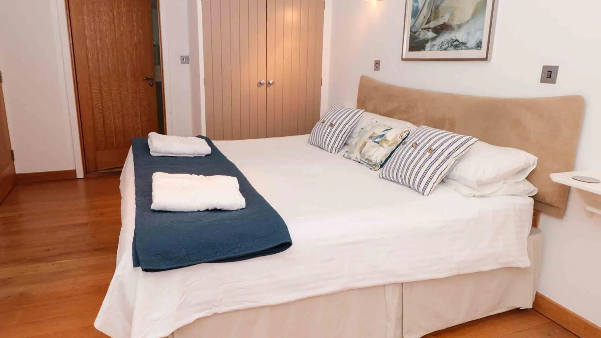 5 Harbour Yard Salcombe