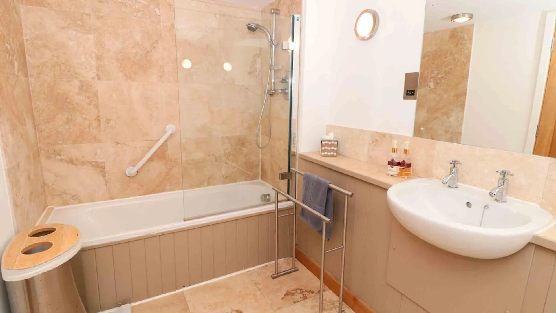 5 Harbour Yard Holiday home *