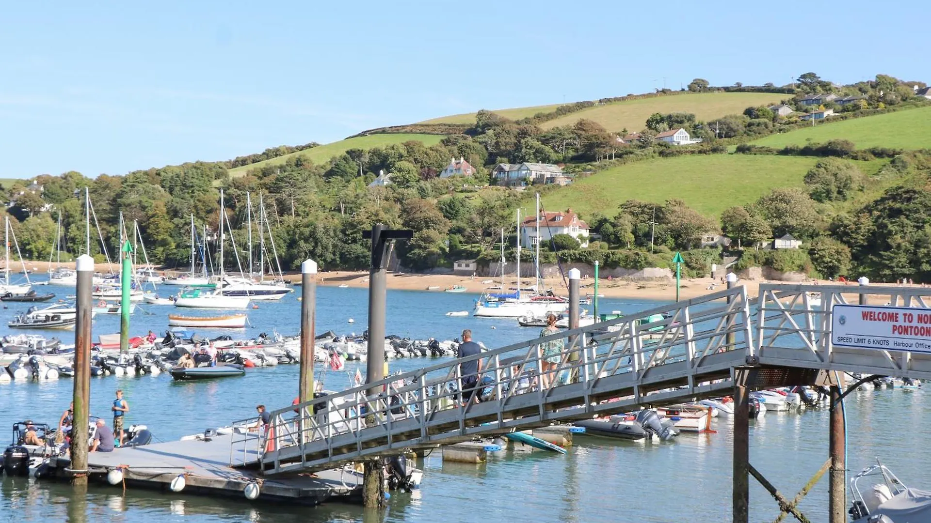 Mayflower, 9 Coronation Road Holiday home Salcombe