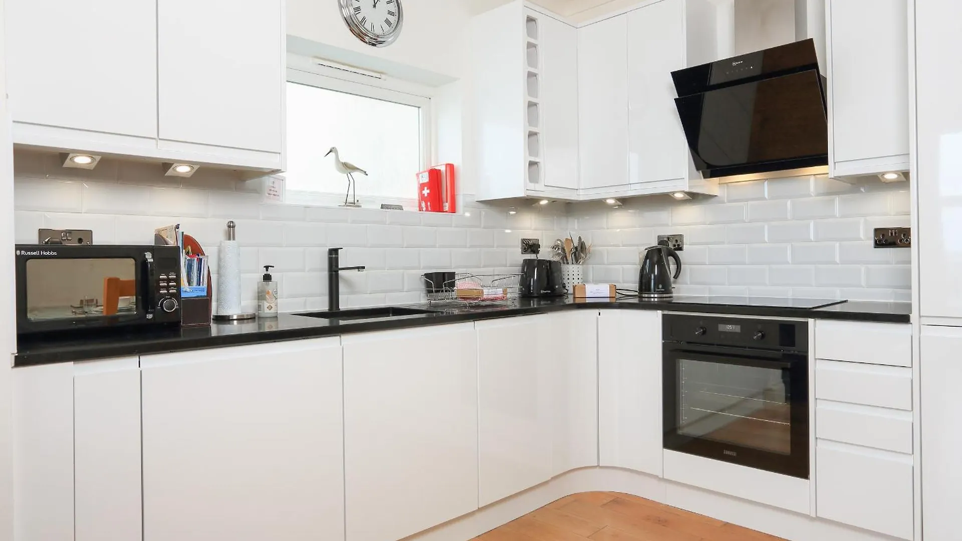 1 Lyndhurst