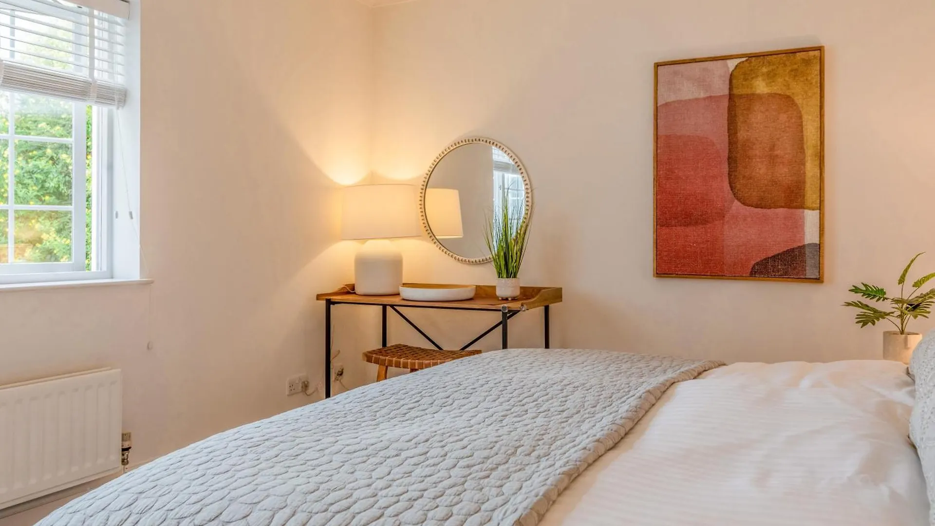 14 St Elmo Court Apartment