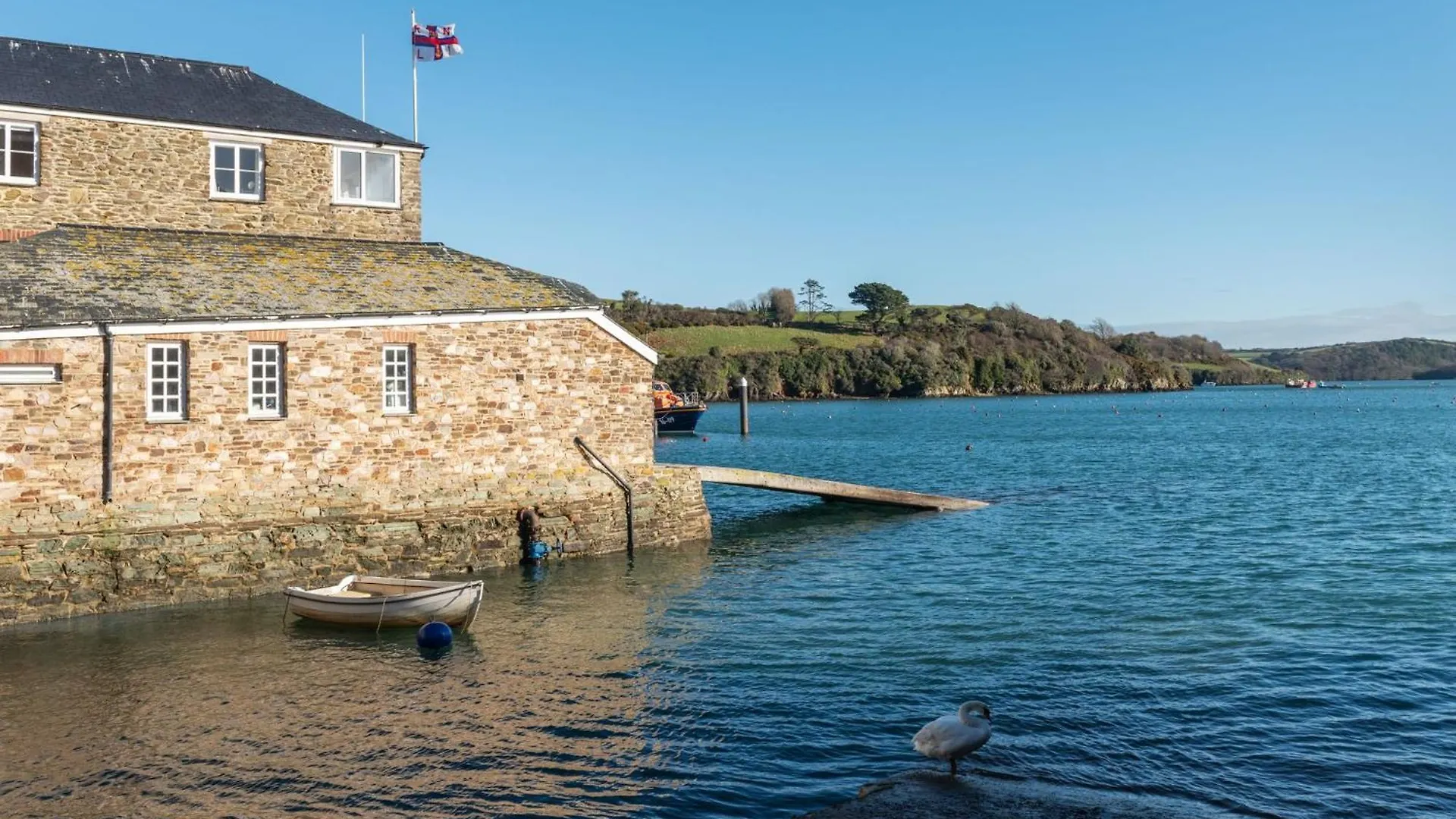2 Clifton Place *