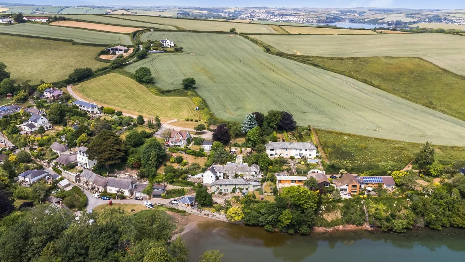 In Tranquil Hamlet * Salcombe