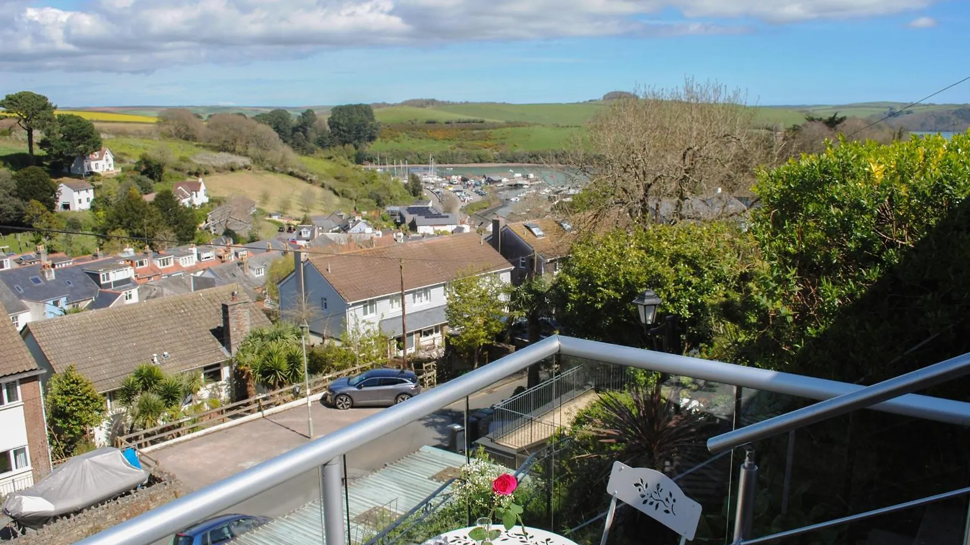 2 Rockmount Salcombe