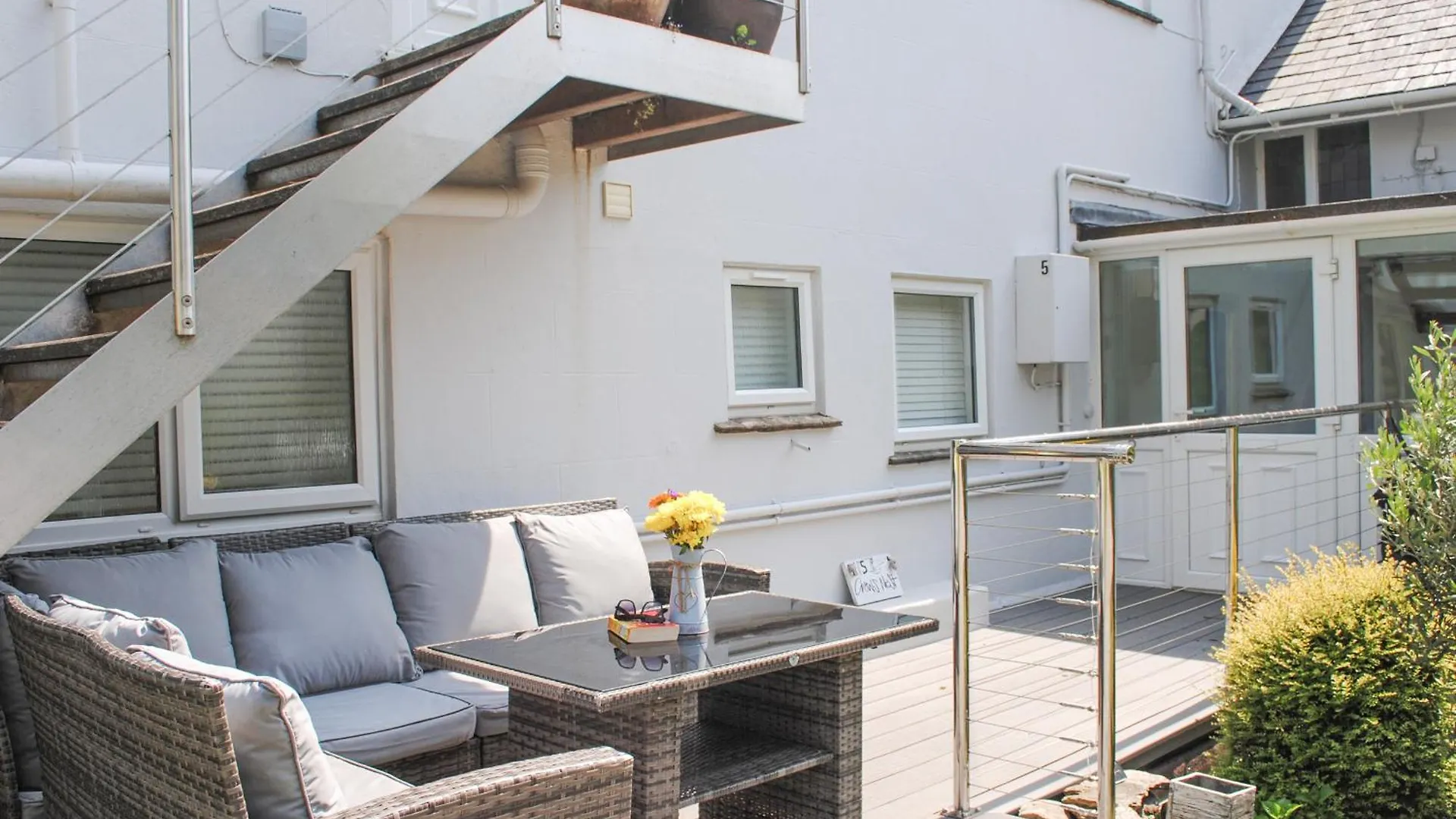 Apartment 5 Melbury