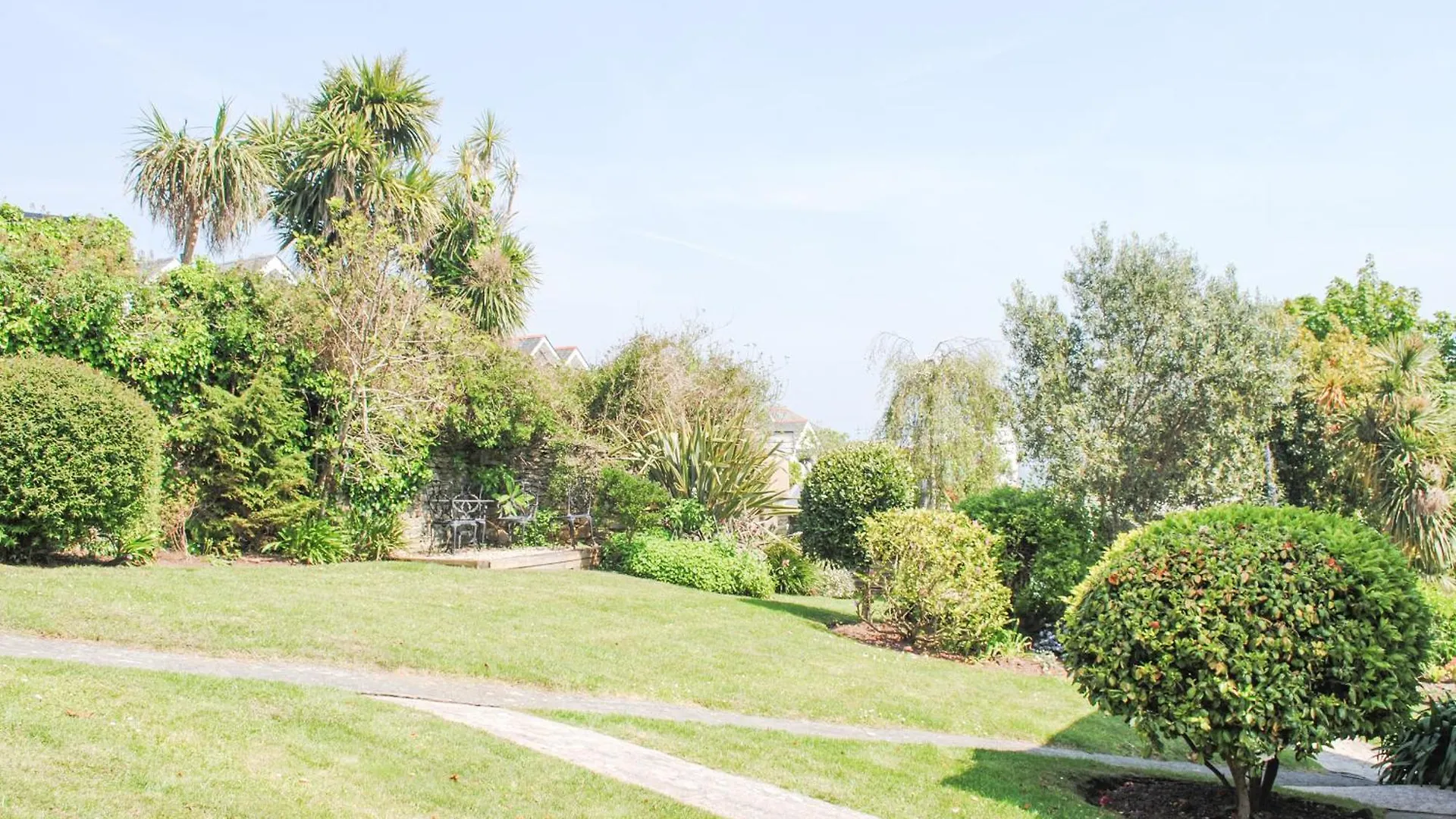 5 Melbury Apartment *