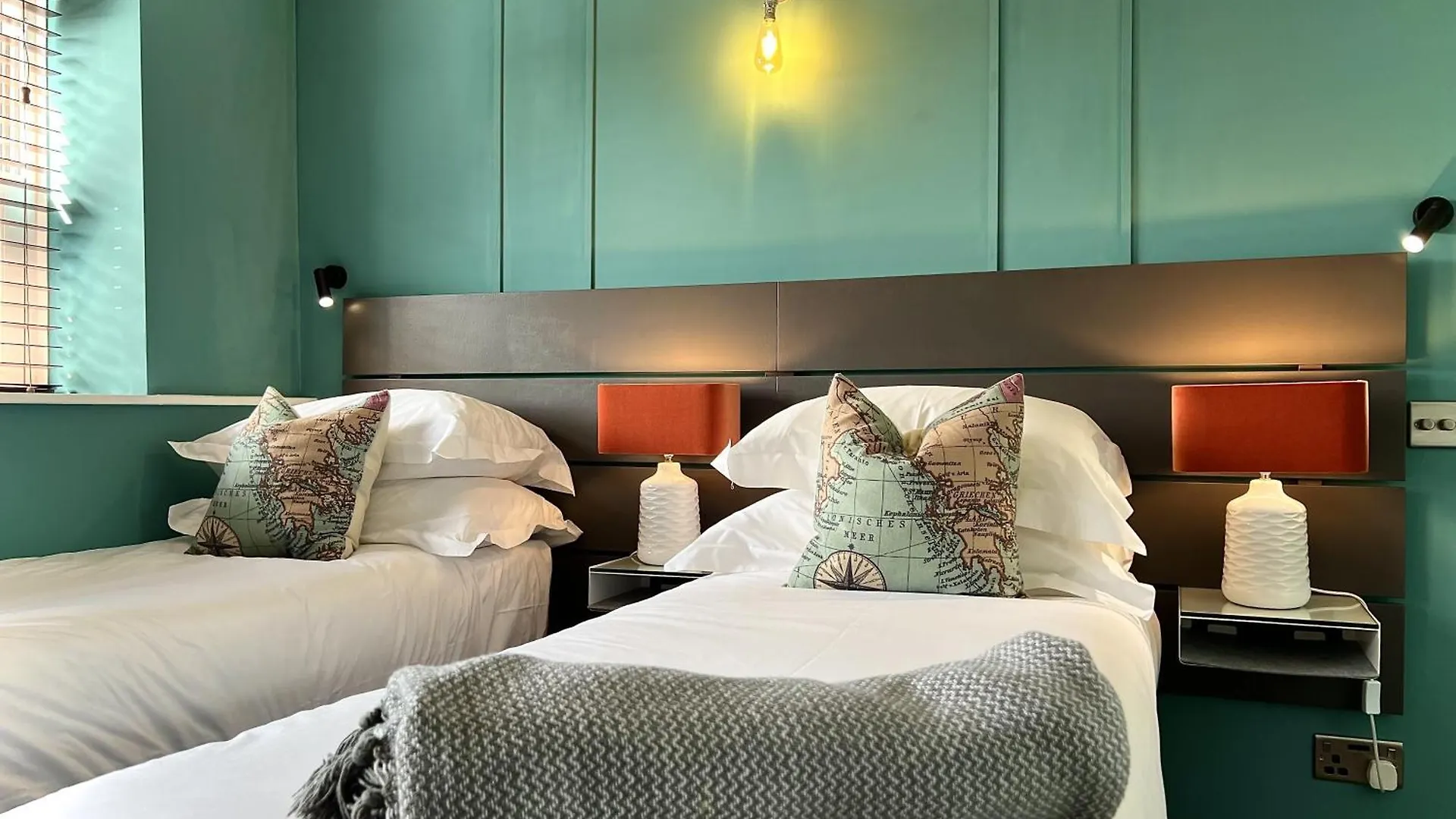 Bed & Breakfast Brightham House - Exclusively For Adults