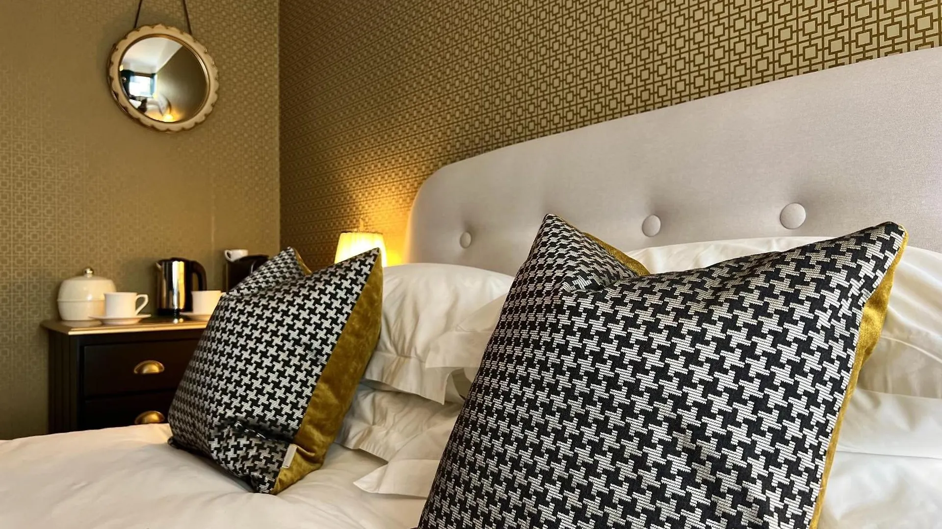 Brightham House - Exclusively For Adults