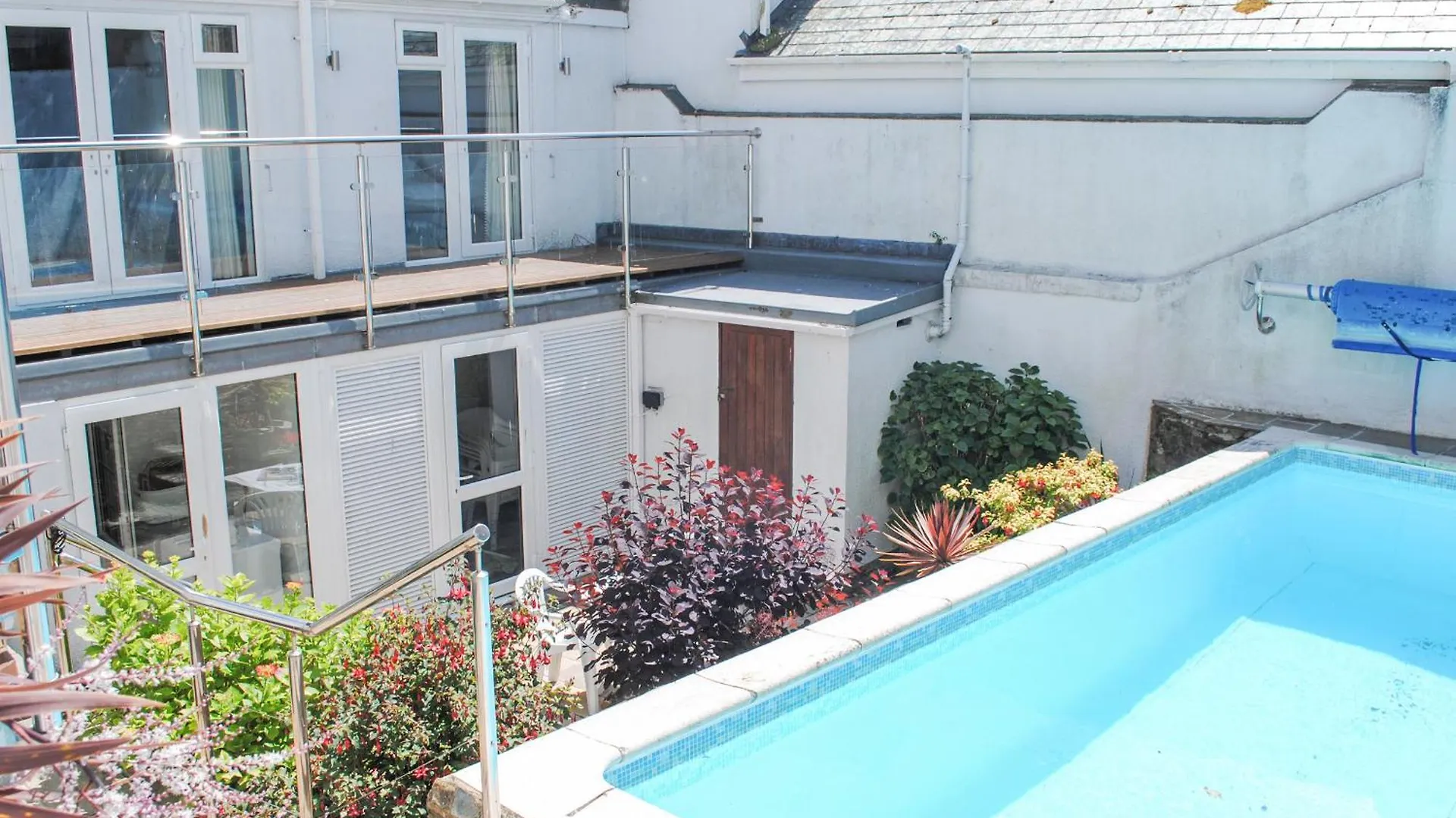 Topside Apartment