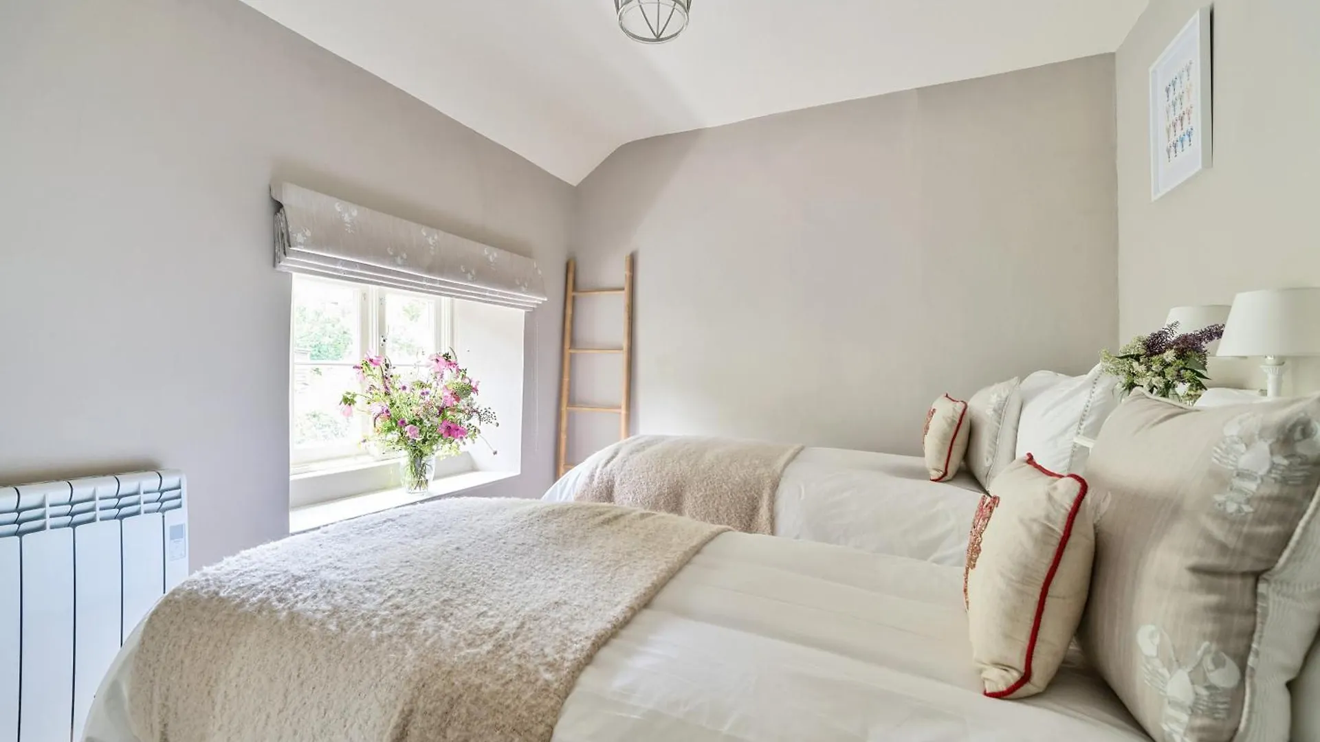 Thimble Cottage, Holiday home *
