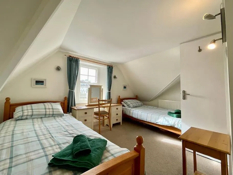 - 2 Bedroom Flat, Fantastic Harbour Views Holiday home *
