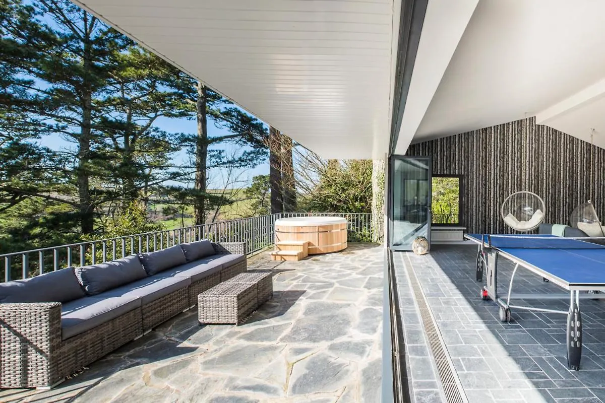 Villa Retreat *