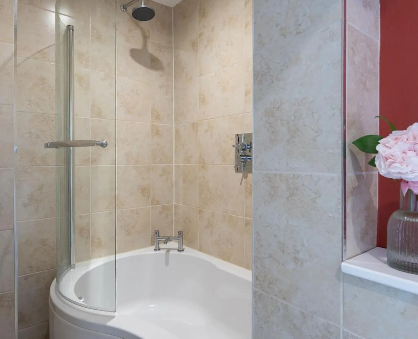 1 Cliftonville * Salcombe