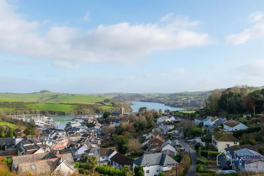 Ultimate Coastal Escape - Stylish & Estuary Views * Salcombe