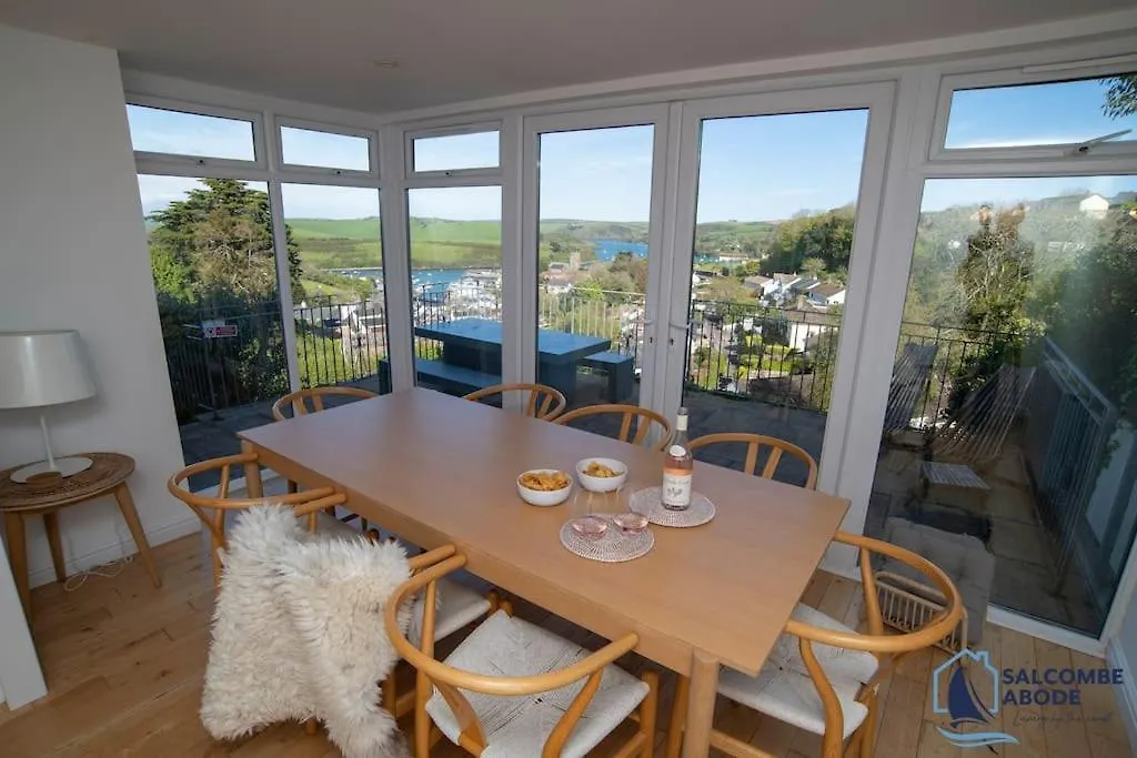 Holiday home Ultimate Coastal Escape - Stylish & Estuary Views Salcombe