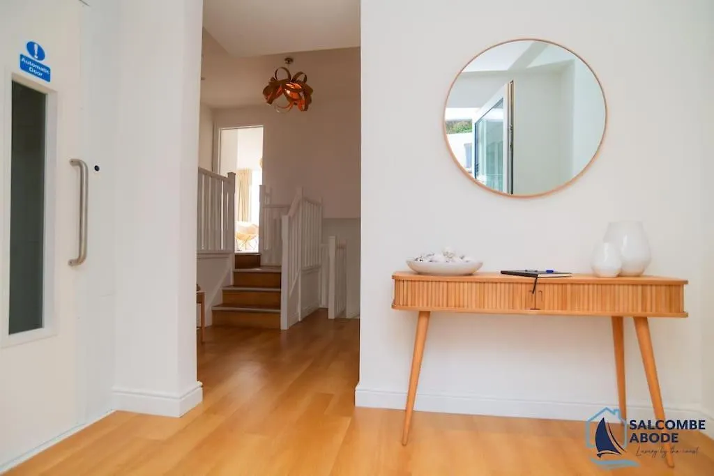 Ultimate Coastal Escape - Stylish & Estuary Views