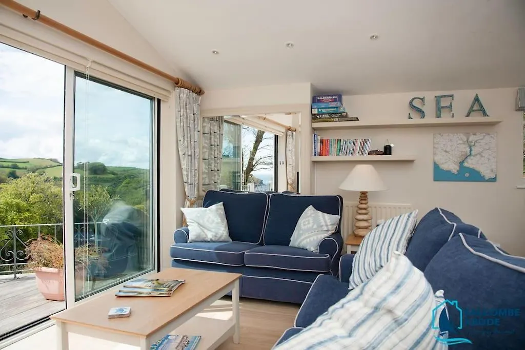 Apartment Elevated Coastal Escape - Breathtaking Views Salcombe
