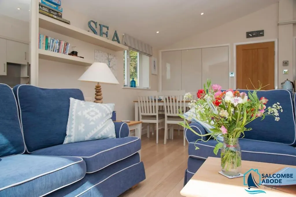 Elevated Coastal Escape - Breathtaking Views * Salcombe
