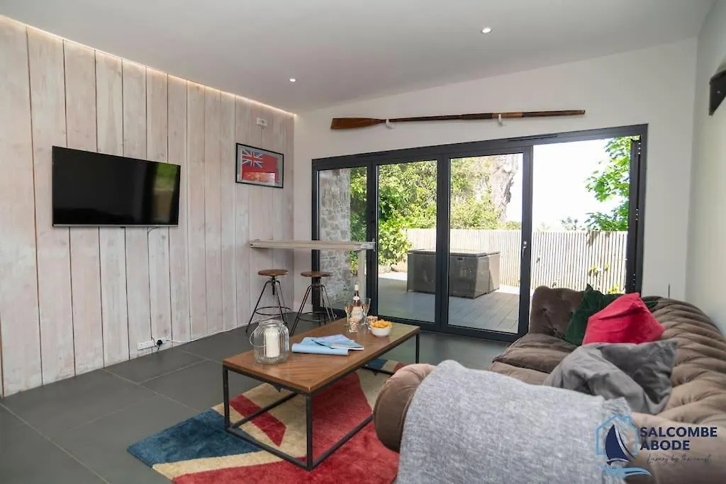 Holiday home The Hideout-boutique Cabin, Estuary View & Parking Salcombe