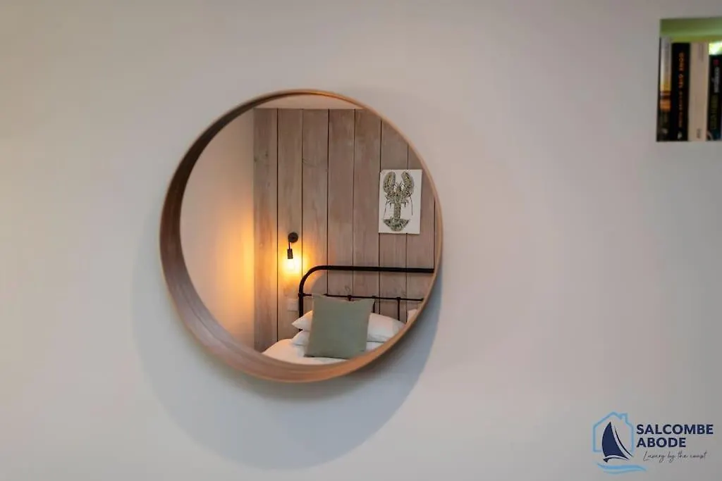 Holiday home The Hideout-boutique Cabin, Estuary View & Parking
