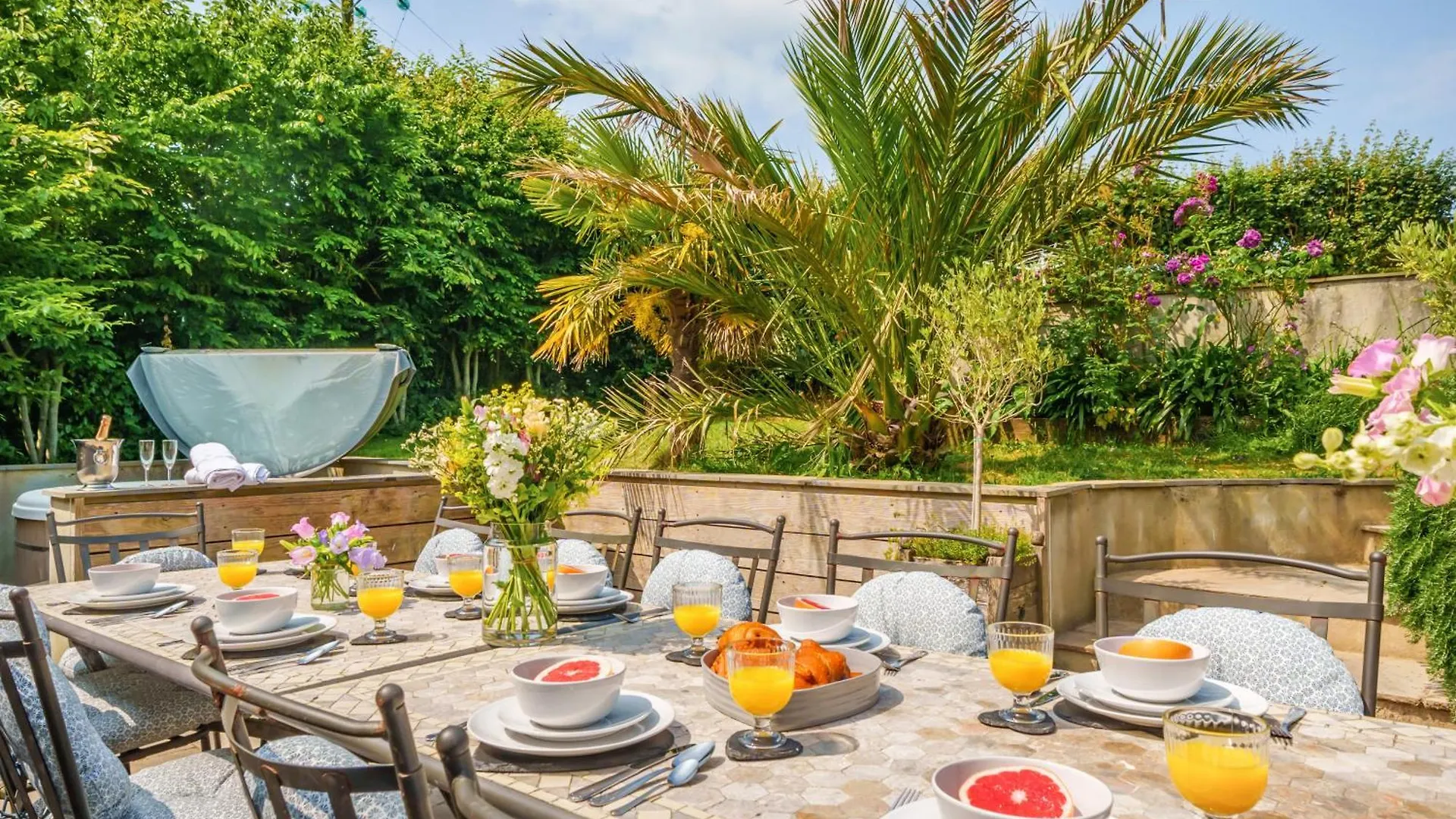 Salcombe Farm - The Recording Studio With Hot Tub And The Stables Apartment Salcombe