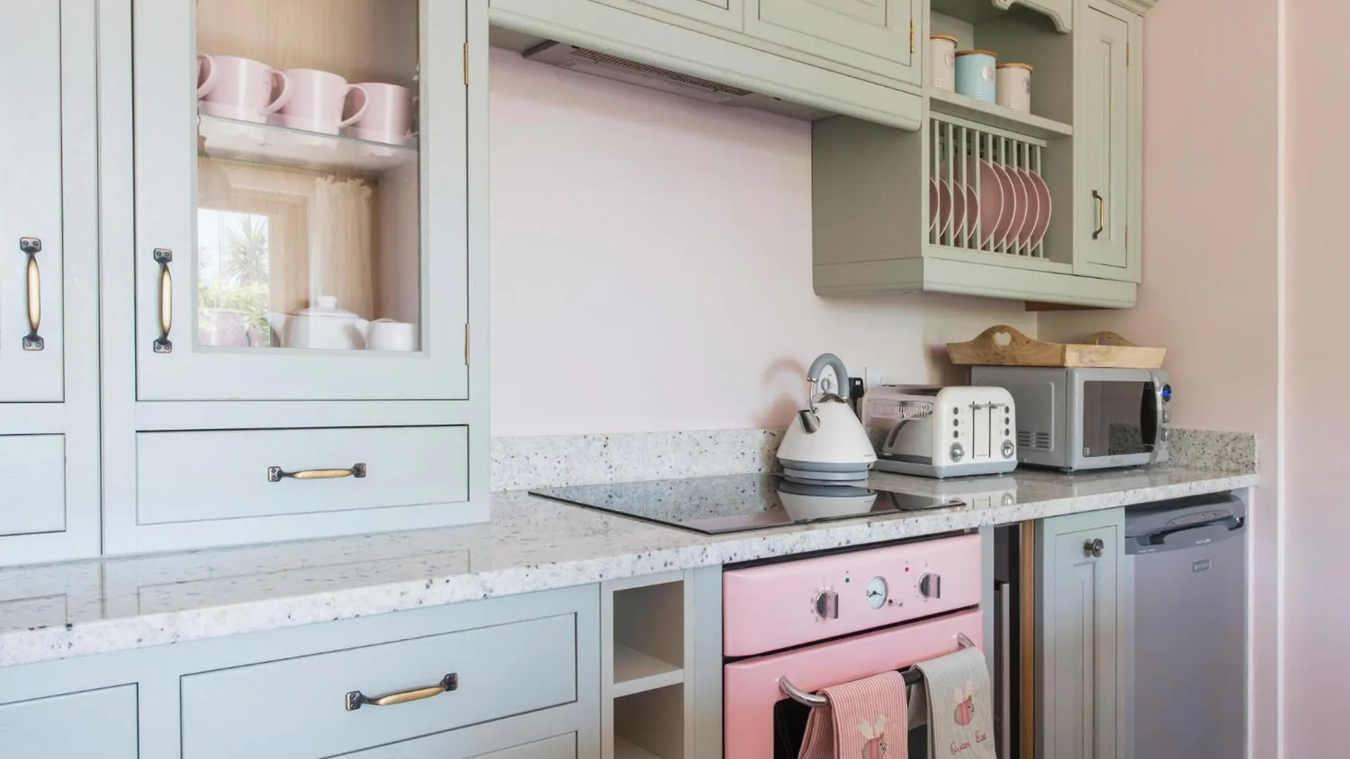 Apartment Salcombe Farm - The Recording Studio With Hot Tub And The Stables