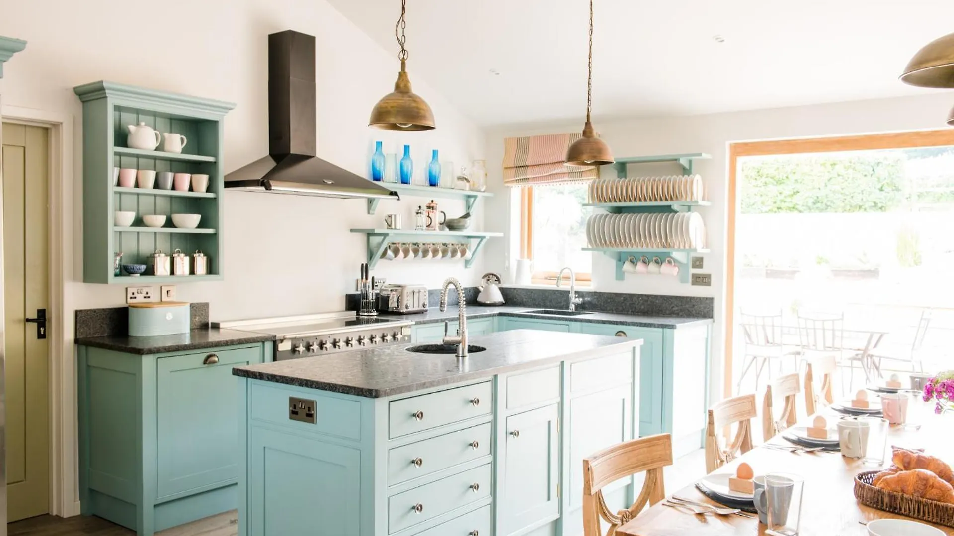 Salcombe Farm - The Recording Studio With Hot Tub And The Stables Apartment *