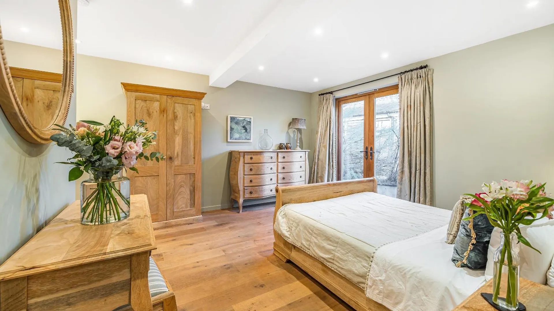 Apartment Salcombe Farm - The Recording Studio With Hot Tub And The Stables