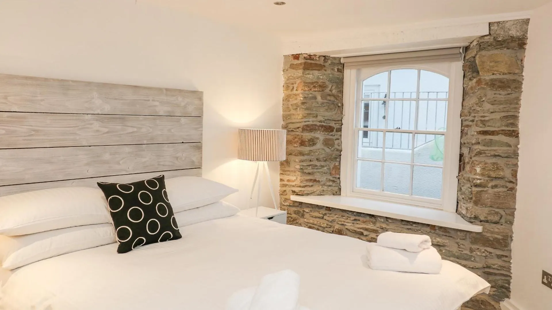 Holiday home Lower Court House Salcombe