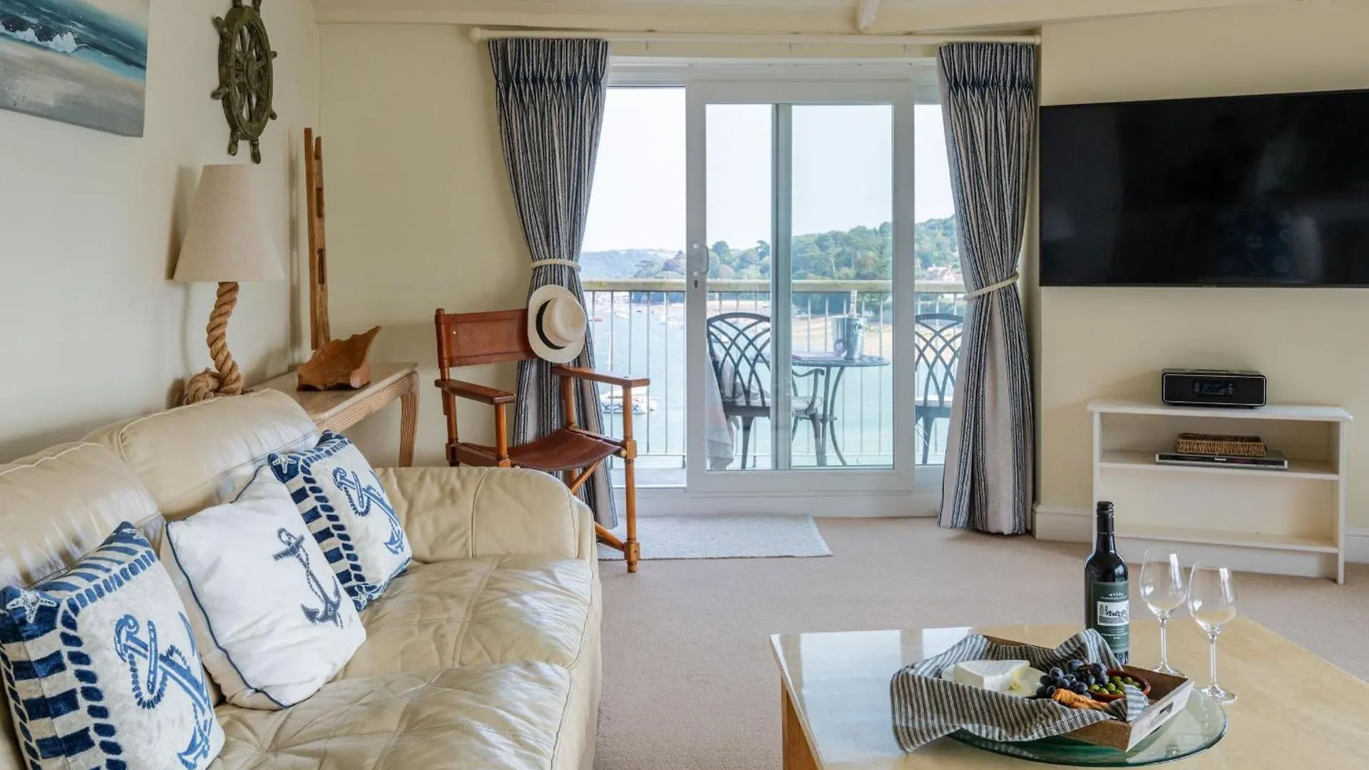 46 The * Salcombe