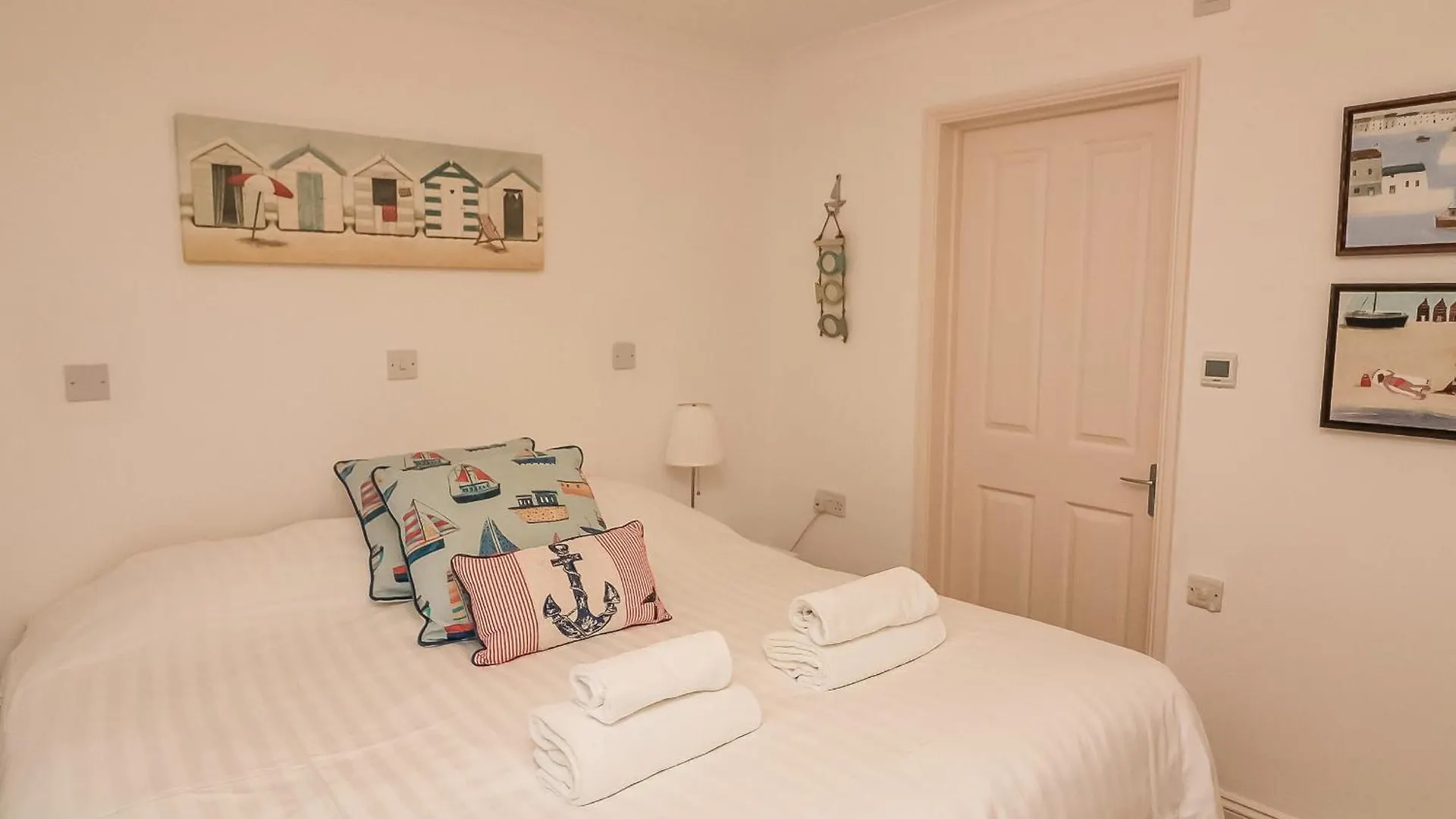 22 Bolt Head Apartment