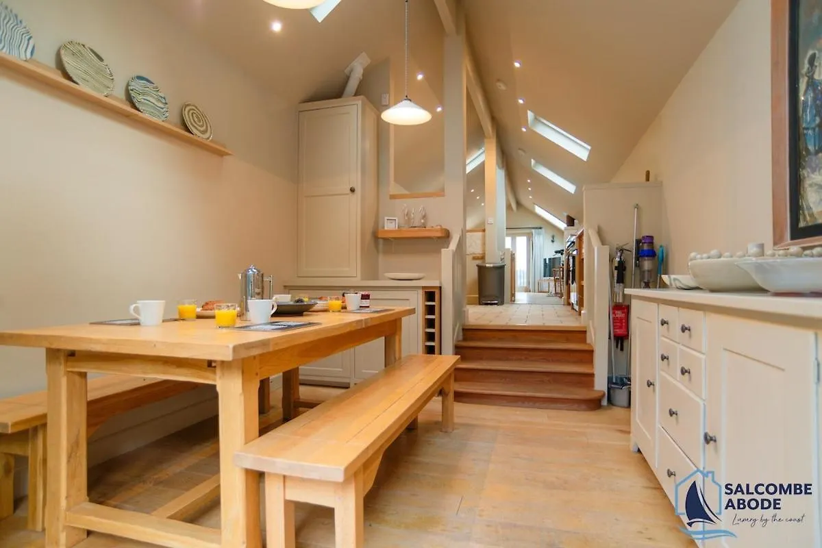 Holiday home Hidden Treasure - Estuary View - Stylish - Garden *