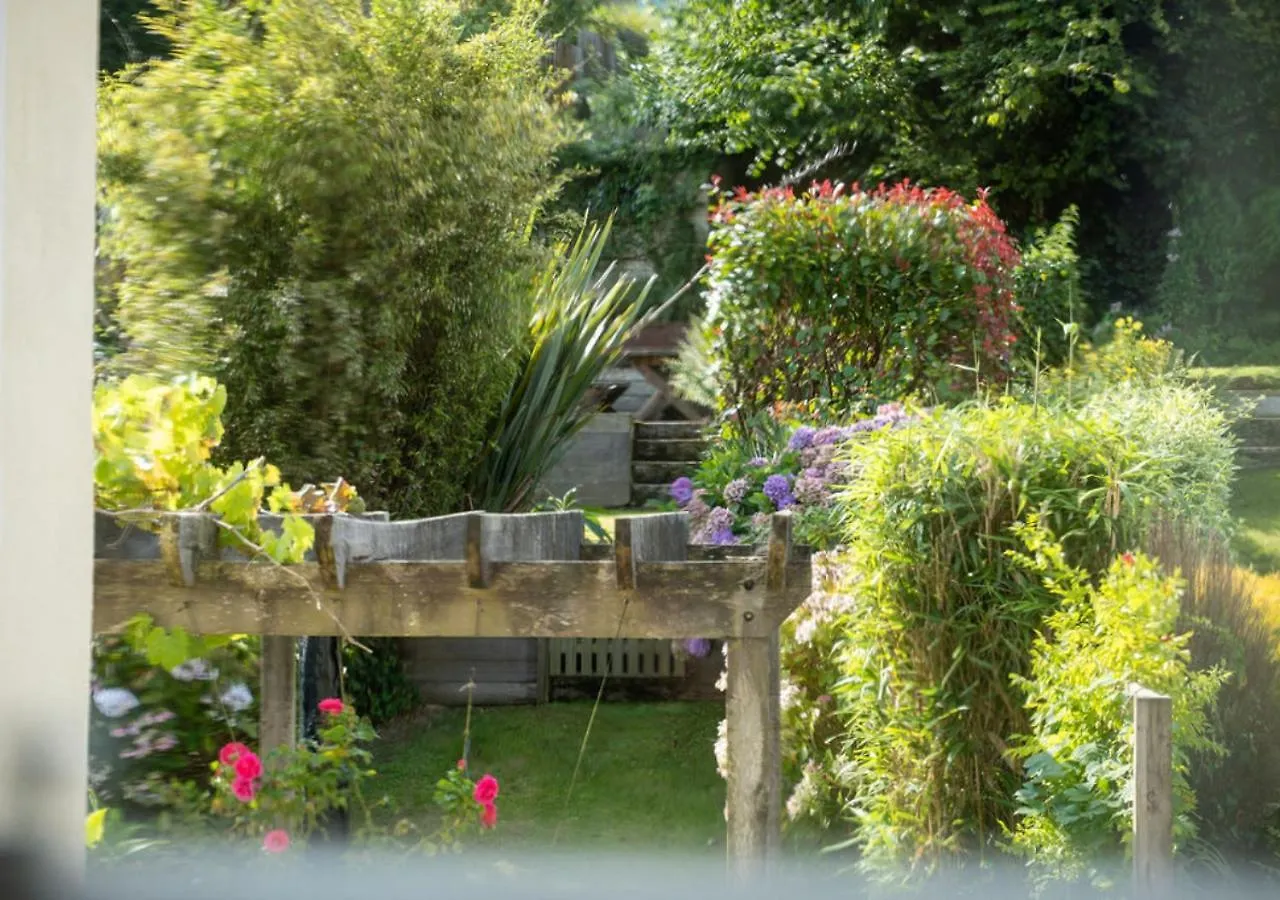 Kennford - Centrally Located Town House Holiday home Salcombe
