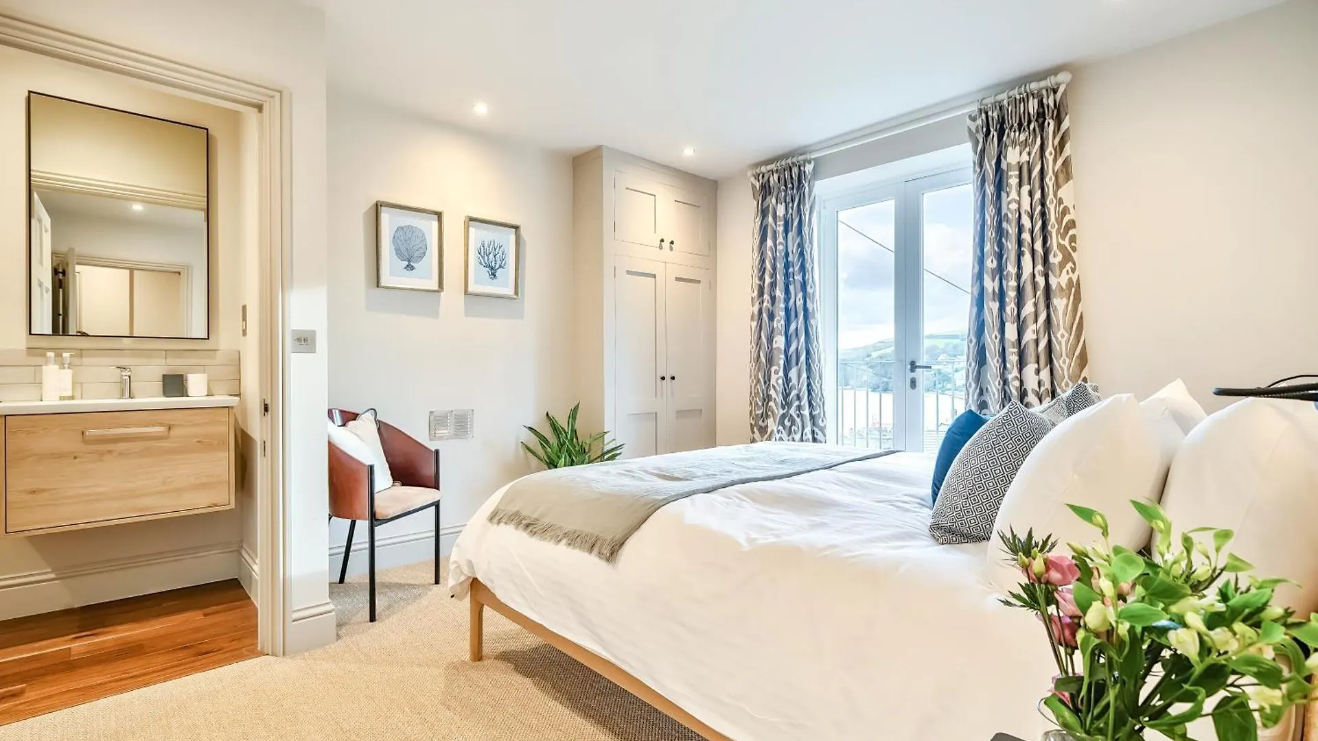 Knots Landing, Apartment