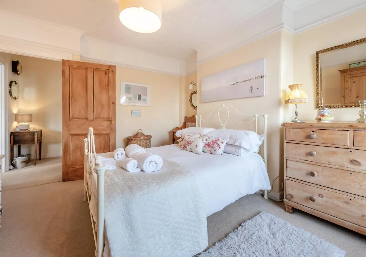 Ringmore House *