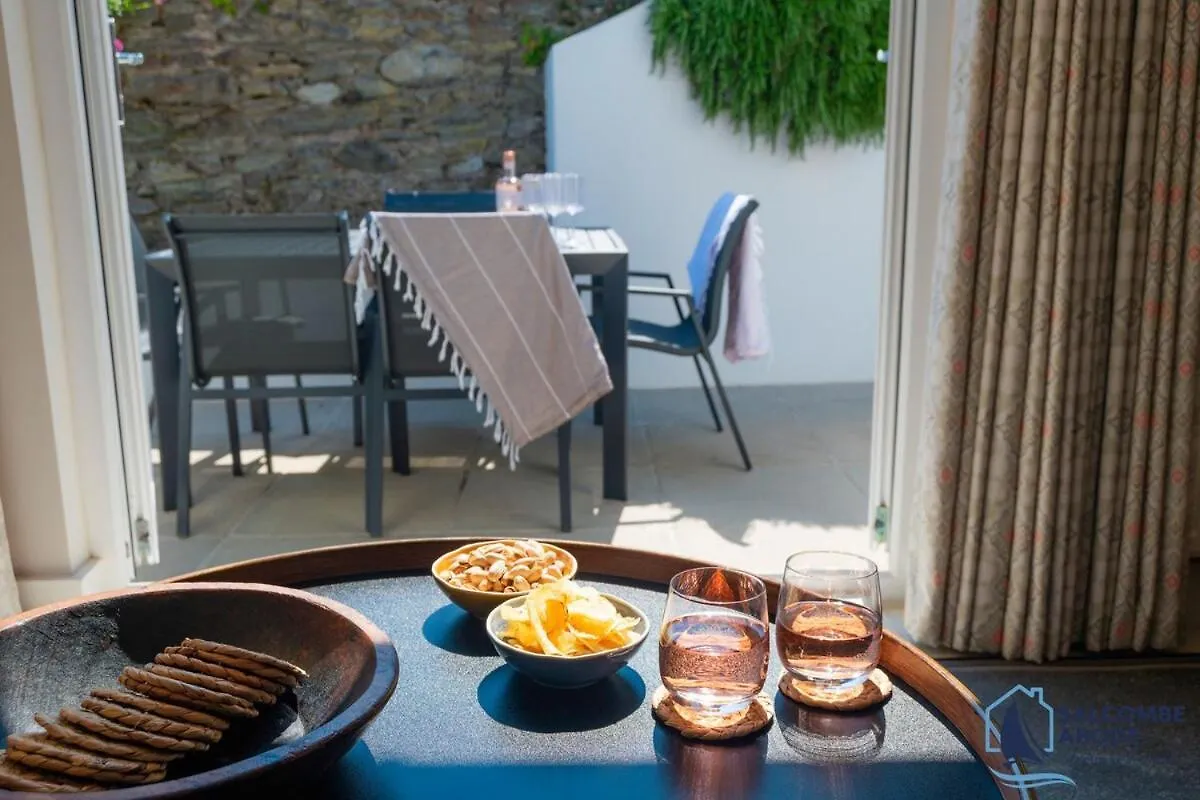 Mudlark - Boutique Style Coastal Gem * Salcombe
