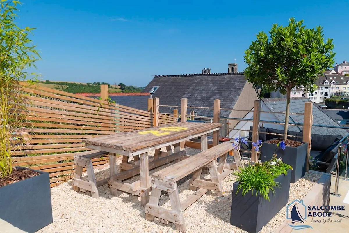 Mudlark - Boutique Style Coastal Gem Holiday home *