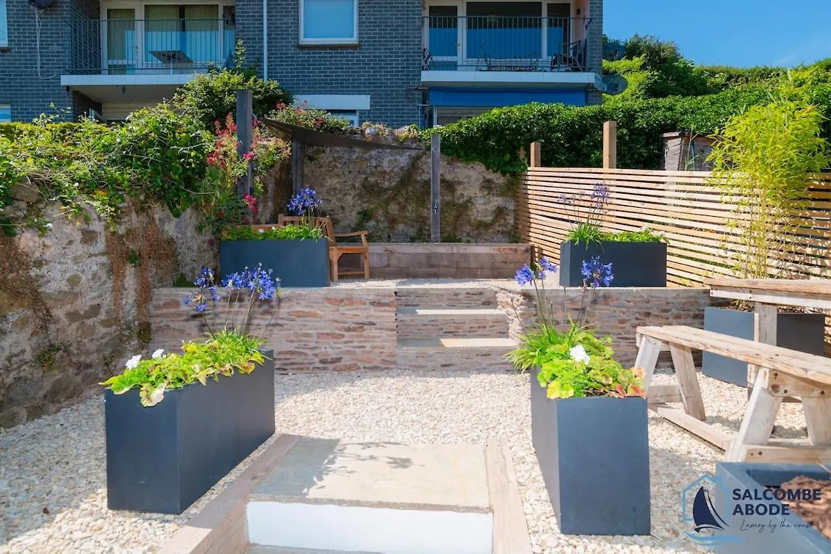 Mudlark - Boutique Style Coastal Gem * Salcombe